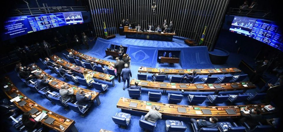 Projeto de legalização de apostas e cassinos avança no Senado