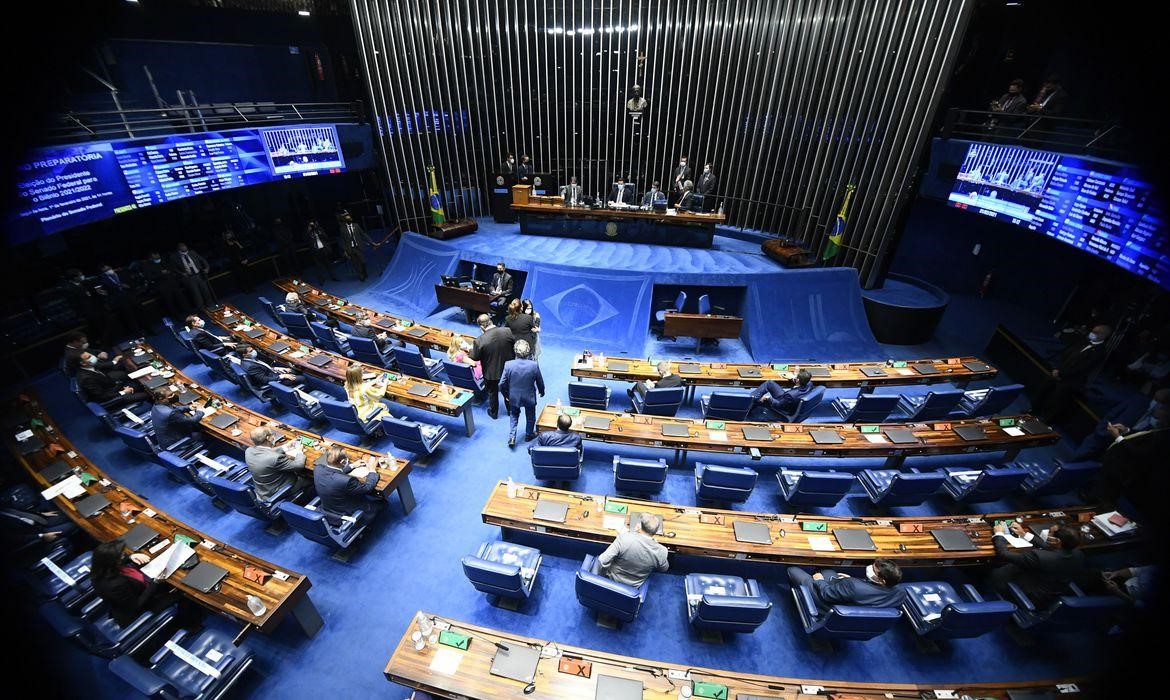 Projeto de legalização de apostas e cassinos avança no Senado