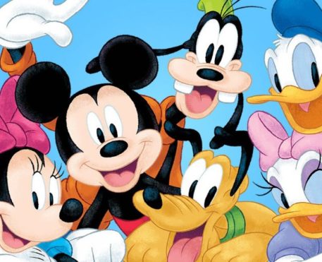 Produtos Mickey e Amigos para celebrar o Dia Internacional da Amizade