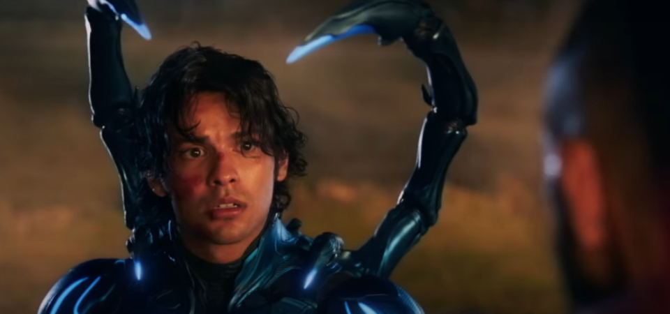 Besouro Azul encara o vilão Caparax no trailer final do filme