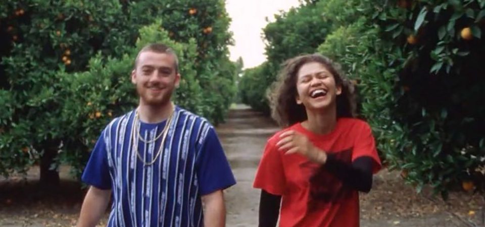 Zendaya presta tributo ao ator Angus Cloud