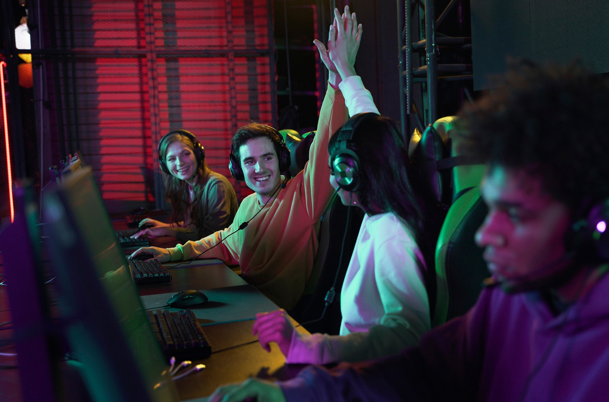 eSports e a Indústria do Entretenimento: Cruzamentos e Colaborações
