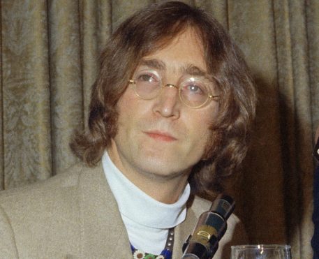 Apple TV+ anuncia série documental John Lennon: Assassinato Sem Julgamento