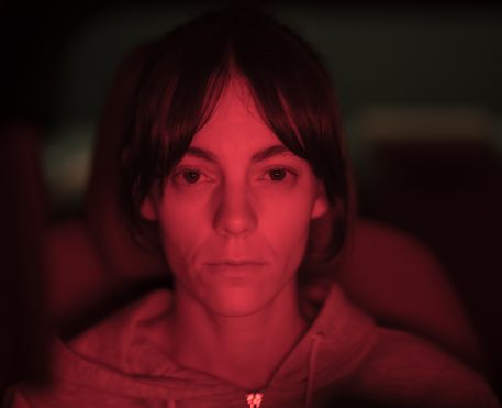 Rainha Vermelha ganha trailer e cartaz