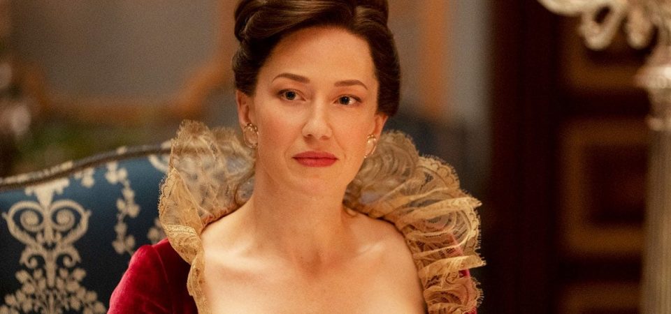 Carrie Coon escalada em The White Lotus