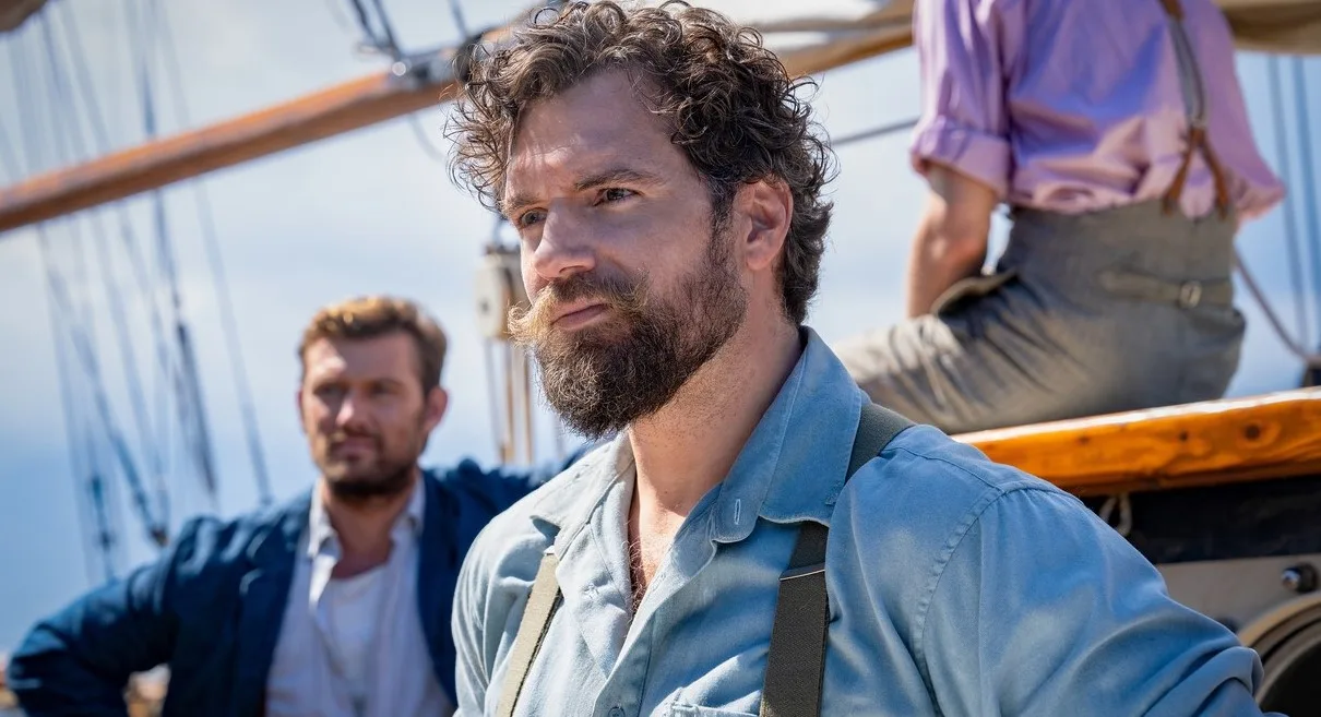 Henry Cavill caça nazistas no trailer do novo filme de Guy Ritchie