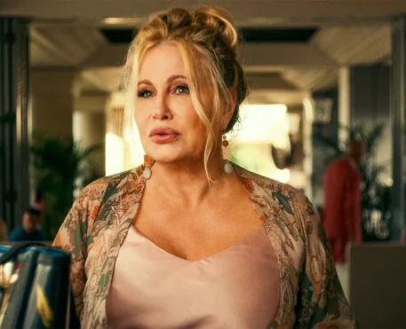 Jennifer Coolidge no filme Minecraft