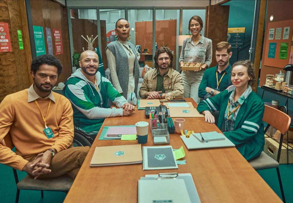 COLABORADORES DA ESCOLA PREX DA SÉRIE LUZ DA NETFLIX