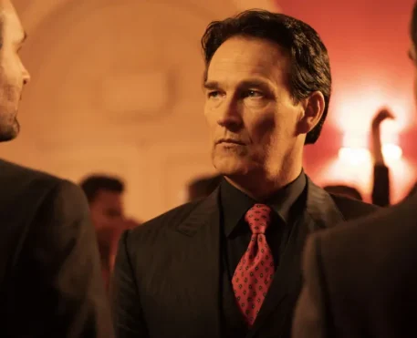 L-R James McArdle as Gal Dove, Stephen Moyer as Teddy Bass and Emun Elliot as Don Logan in Sexy Beast, episode 1, season 1, streaming on Paramount+ 2023.