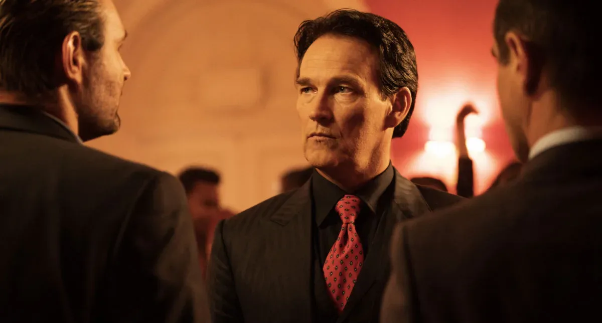 L-R James McArdle as Gal Dove, Stephen Moyer as Teddy Bass and Emun Elliot as Don Logan in Sexy Beast, episode 1, season 1, streaming on Paramount+ 2023.