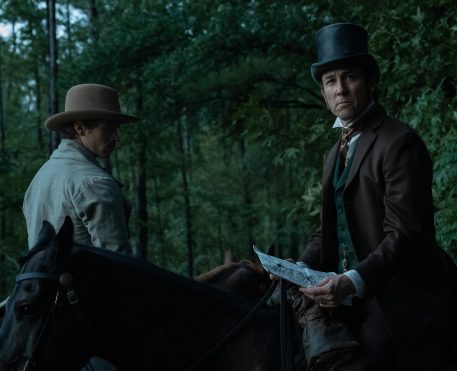 Último Ato, minissérie estrelada por Tobias Menzies, ganha trailer