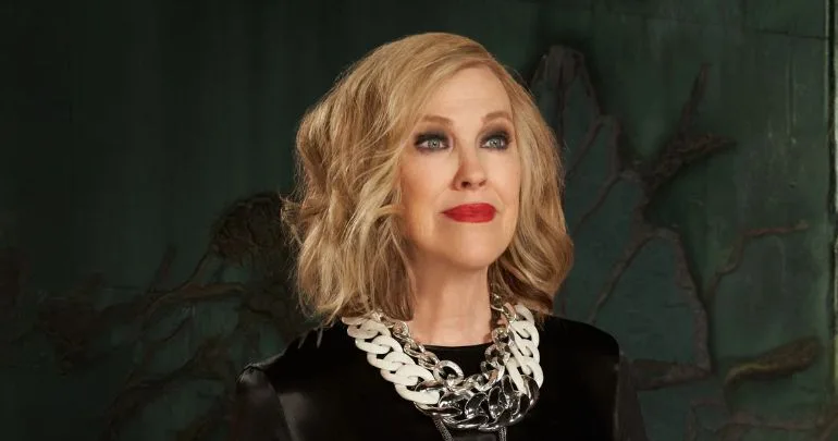 Catherine O'Hara é confirmada no elenco da 2ª temporada de The Last of Us