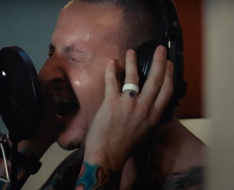 Linkin Park lança clipe de “Friendly Fire” e anuncia coletânea