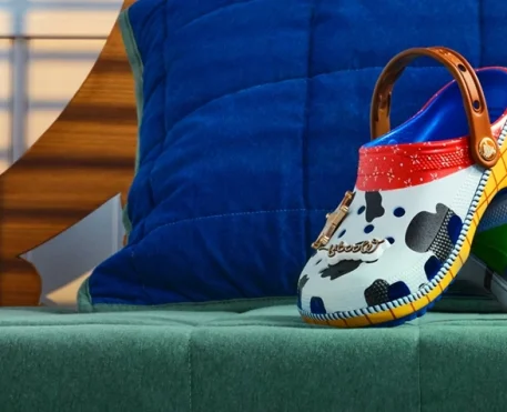 Crocs e Toy Story lançam collab inédita
