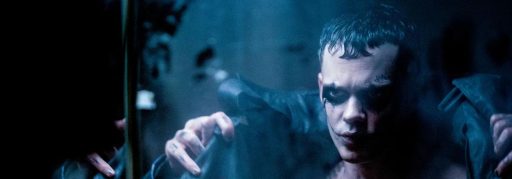 O Corvo | Remake estrelado por Bill Skarsgård ganha imagens