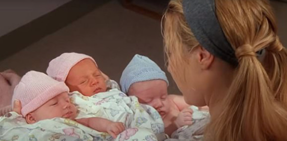 Phoebe e trigêmeos em Friends