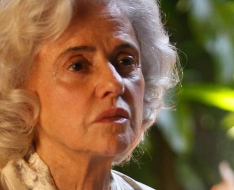 Domingo à Noite, com Marieta Severo, chega aos cinemas em abril