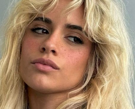 Camila Cabello lança clipe do single “I LUV IT”