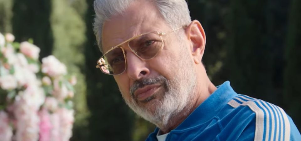 Kaos | Jeff Goldblum é Zeus em nova série da Netflix; confira o teaser