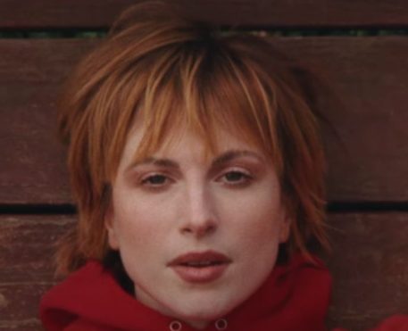 Paramore lança de surpresa o clipe de “Thick Skull”
