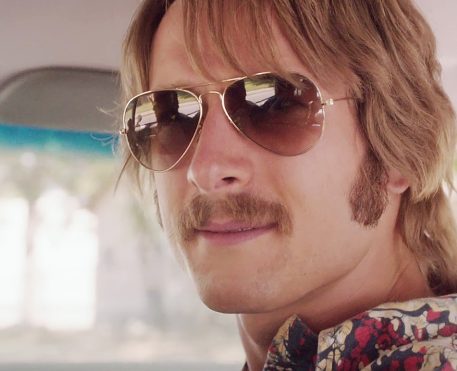 Assassino por Acaso, com Glen Powell, ganha primeiro trailer