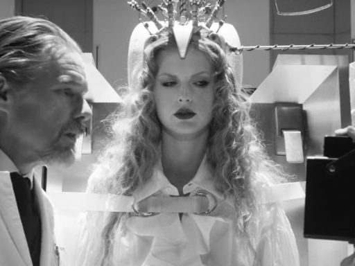 Com Ethan Hawke, Taylor Swift lança clipe da canção "Fortnight"