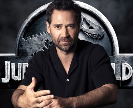 Jurassic World | Novo filme escala Manuel Garcia-Rulfo no papel principal