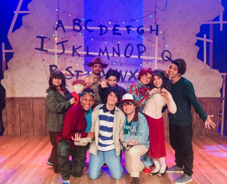 Stranger Sings – Uma Paródia Musical entra em cartaz no RJ