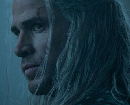 The Witcher | 4ª temporada divulga primeira imagem de Liam Hemsworth como Geralt de Rivia