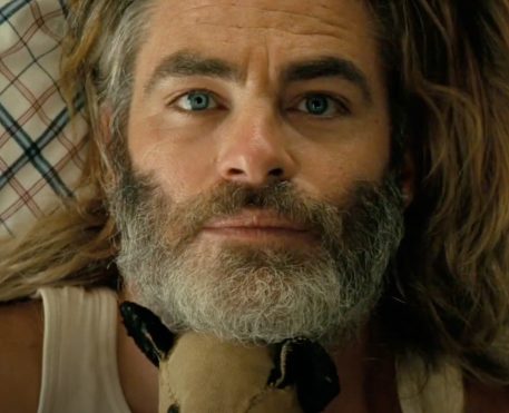 O Cara Da Piscina | Filme estrelado e dirigido por Chris Pine ganha cartaz