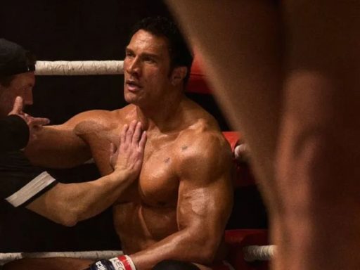 The Rock aparece irreconhecível na primeira imagem do filme The Smashing Machine