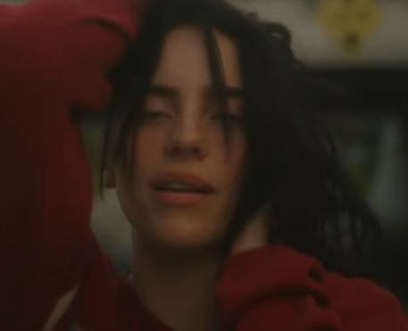 Billie Eilish lança clipe da música “Chihiro”