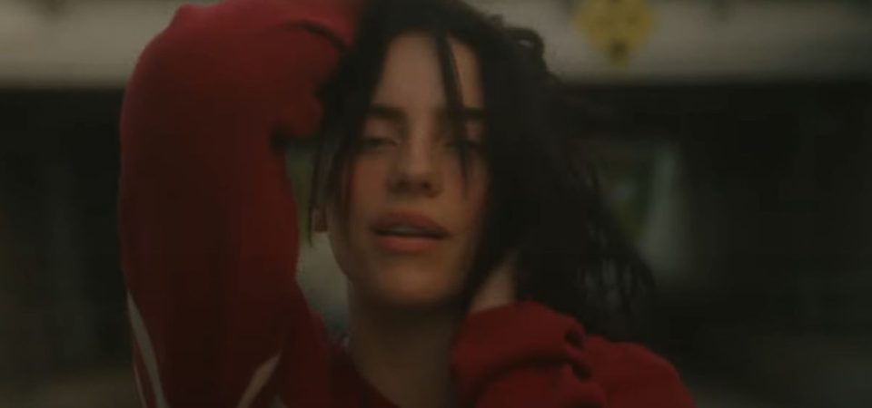 Billie Eilish lança clipe da música "Chihiro"