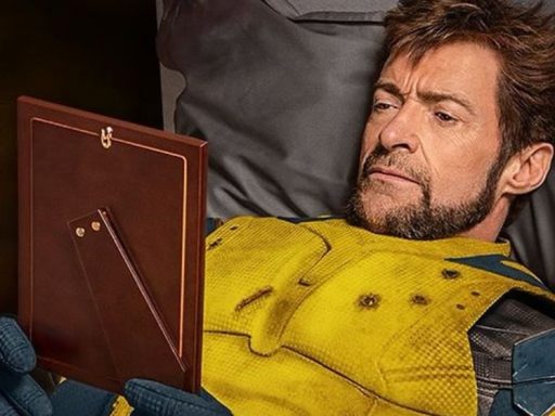Hugh Jackman recria famoso meme para celebrar bilheteria de Deadpool & Wolverine