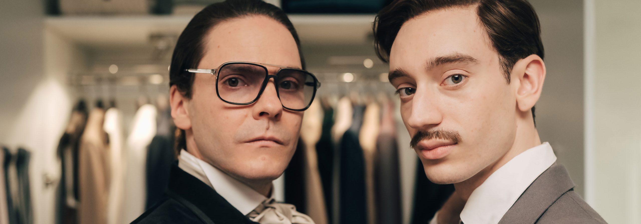 Becoming Karl Lagerfeld ganha trailer e cartaz