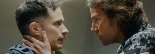 A Máquina, série do Disney+ com Gael García Bernal e Diego Luna, ganha primeiras imagens