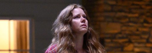 Amy Adams se transforma em cachorro no trailer de Nightbitch