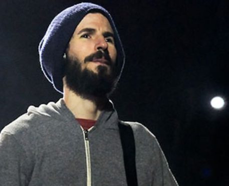 Brad Delson comunica que não estará em turnê com o Linkin Park