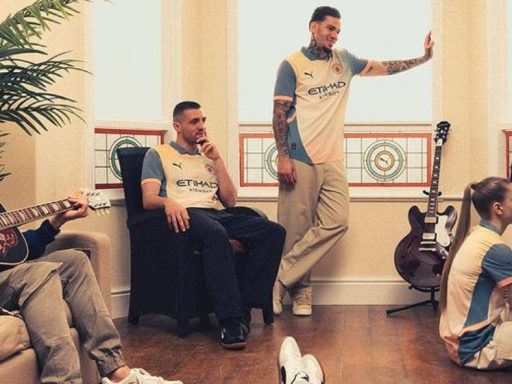 Manchester City lança nova camisa inspirada em álbum do Oasis
