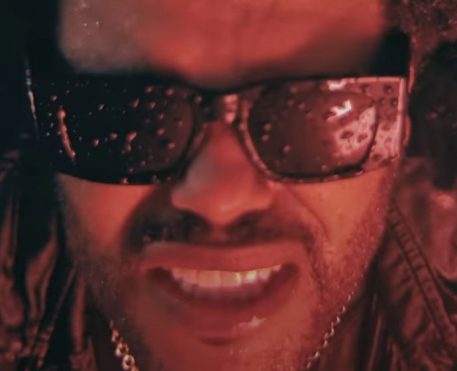 The Weeknd lança seu novo single “Dancing In The Flames”,