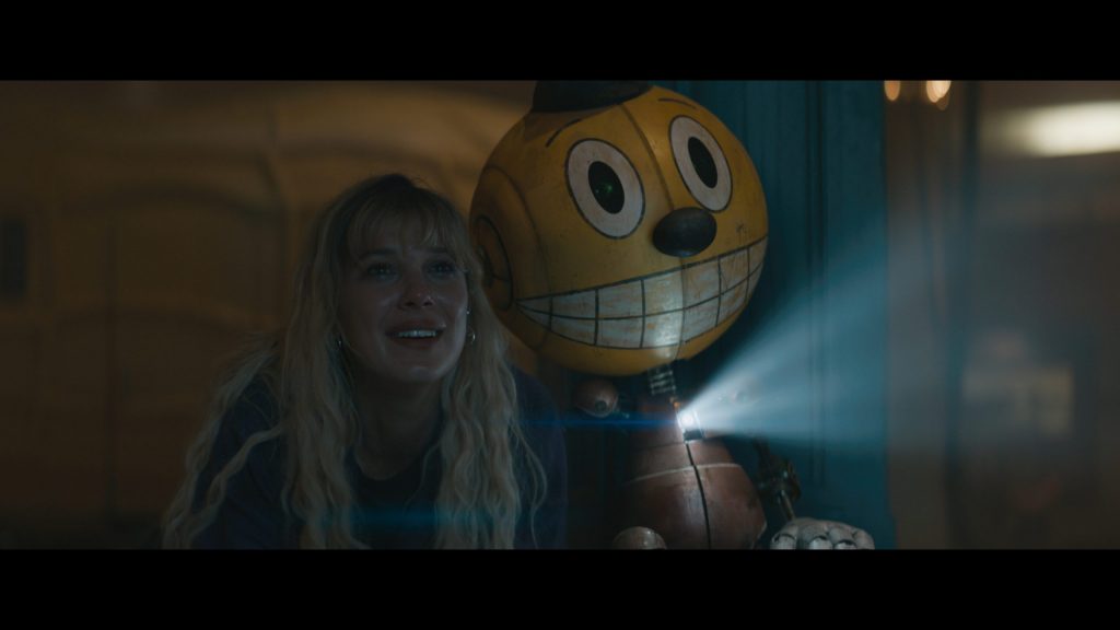 The Electric State, filme com Millie Bobby Brown e Chris Pratt, ganha primeiras imagens