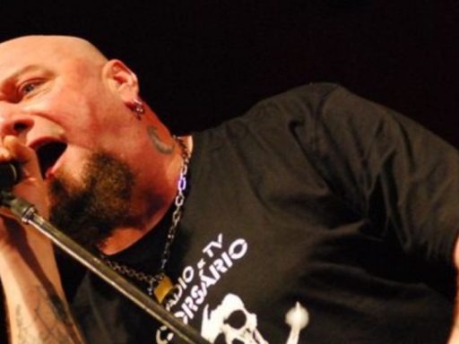 Paul Di’Anno, ex-vocalista do Iron Maiden, morre aos 66 anos
