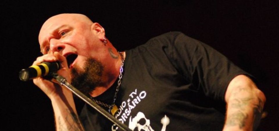Paul Di’Anno, ex-vocalista do Iron Maiden, morre aos 66 anos