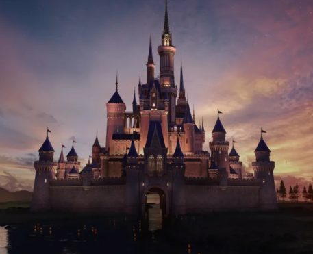Disney+ cria promoção para concorrer a um ano do serviço de streaming