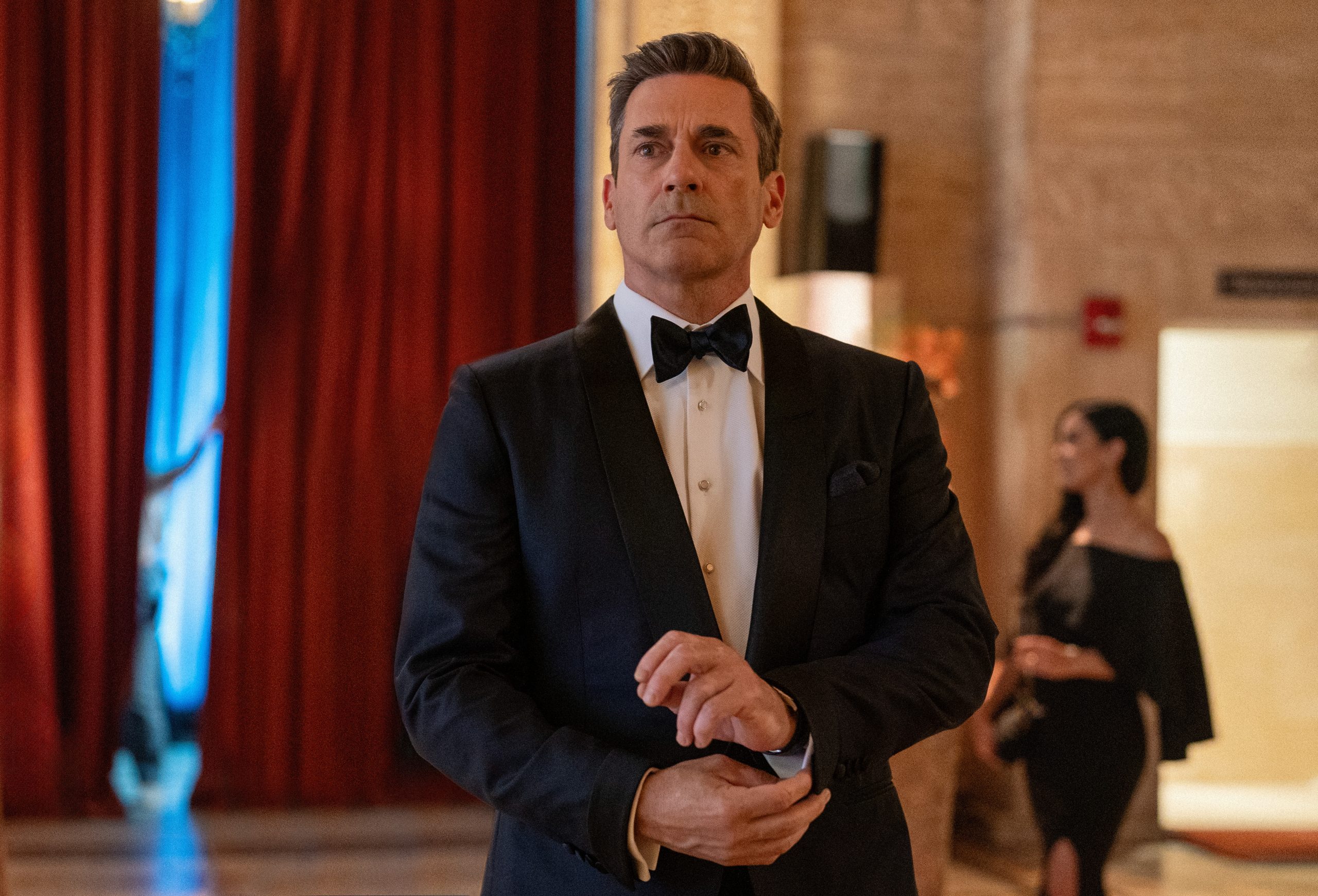 Your Friends and Neighbors é renovada antes da estreia da 1º temporada