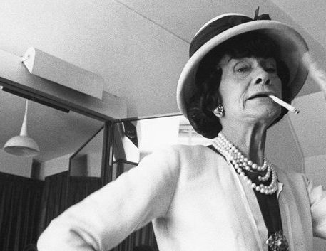 Coco Chanel Unbuttoned estreia no Universal+