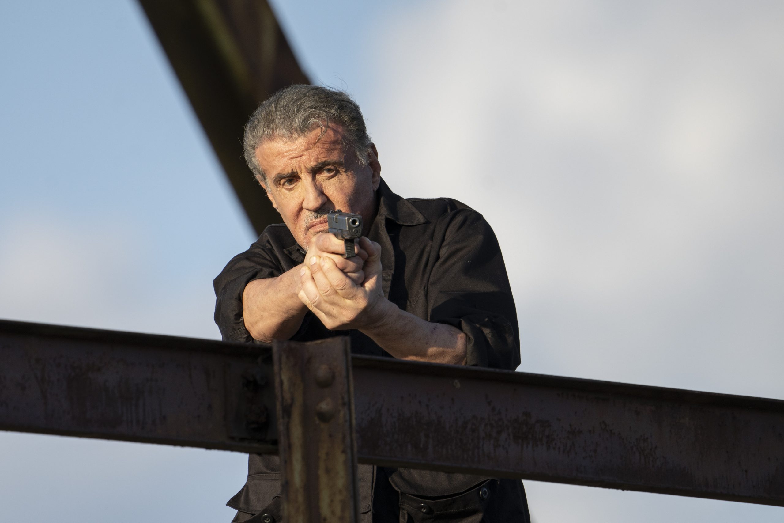 Blindado | Filme de ação com Sylvester Stallone ganha trailer