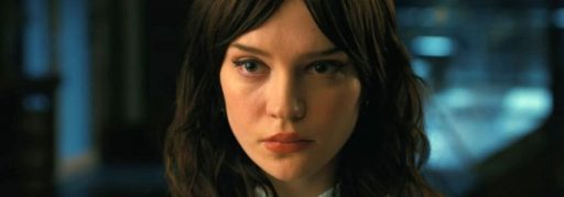 Acompanhante Perfeita, com Sophie Thatcher e Jack Quaid, ganha trailer