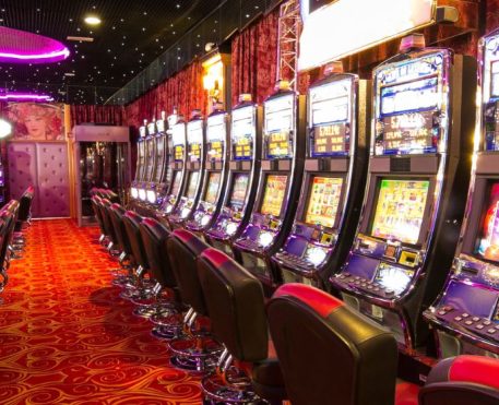 Top 10 Slots Inspirados em Filmes e Séries de Sucesso: Diversão Garantida para Fãs de Cinema e TV