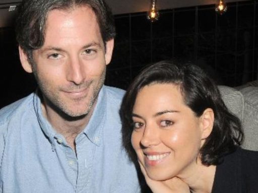 Jeff Baena, diretor e marido de Aubrey Plaza, morre aos 47 anos